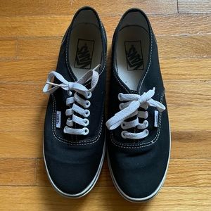 Vans Authentic Lo Pro Shoe